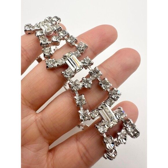 Vintage Kramer silver tone rhinestone bracelet 7.5”